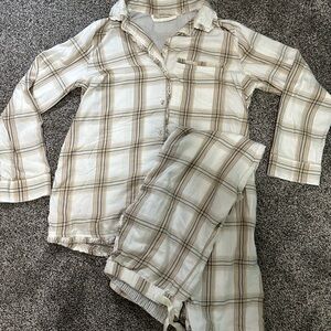 Women’s Soft Surroundings Cream and Tan Striped Pajama Set Size Small w Ruffles